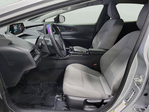 Certified 2025 Toyota Prius LE FWD image 12