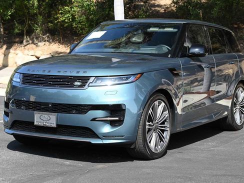 Used 2025 Land Rover Range Rover Sport Dynamic SE AWD/4WD image 1