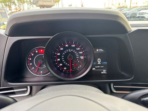 Used 2023 Hyundai Elantra SEL image 17