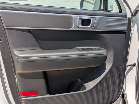 Used 2025 Hyundai Santa Fe SEL FWD image 11