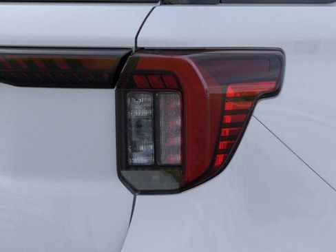 New 2026 Ford Explorer Active w/ Active Comfort Package RWD image 25