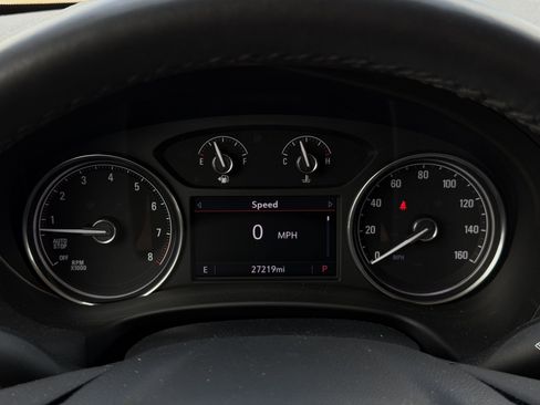 Used 2023 Buick Enclave Essence FWD image 13