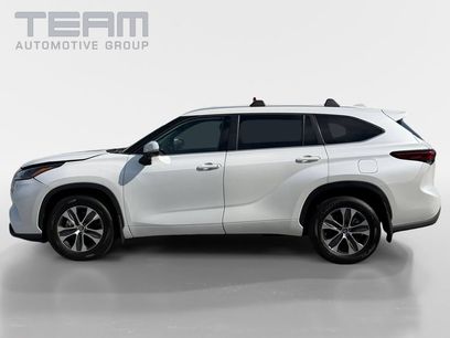 Used 2023 Toyota Highlander XLE