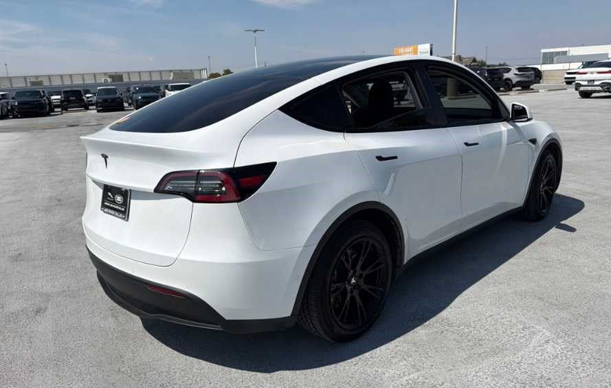 Used 2020 Tesla Model Y Long Range AWD/4WD image 5