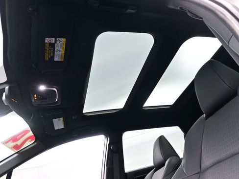 Used 2024 Toyota bZ4X Limited image 18