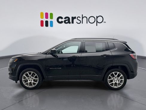 Used 2023 Jeep Compass Latitude AWD/4WD image 2