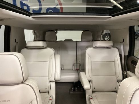 Used 2021 GMC Yukon Denali w/ Denali Premium Package image 31