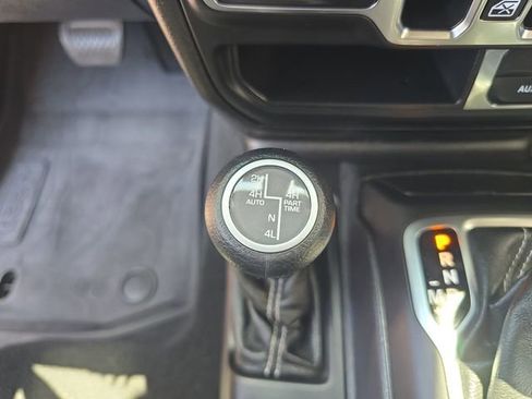 Used 2020 Jeep Wrangler Unlimited Sahara AWD/4WD image 23