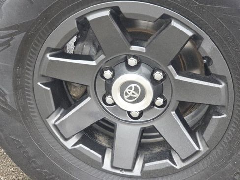 Used 2021 Toyota 4Runner Trail Special Edition image 17