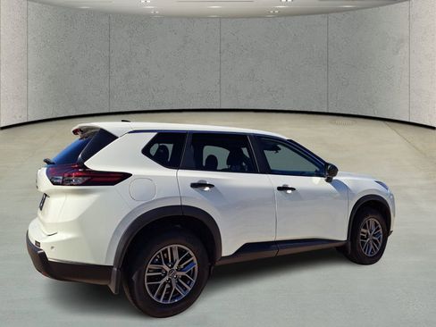 Certified 2026 Nissan Rogue S image 5