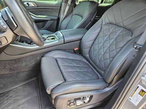 Used 2025 BMW X5 sDrive40i w/ M Sport Package RWD image 12