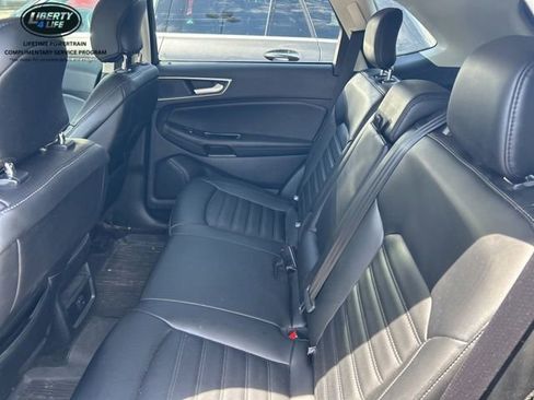 Used 2019 Ford Edge SEL w/ Equipment Group 201A AWD/4WD image 10
