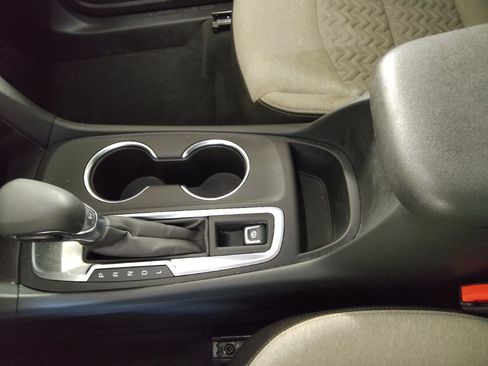 Used 2024 Chevrolet Equinox LS w/ LS Convenience Package image 26