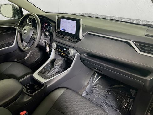Certified 2025 Toyota RAV4 LE image 26