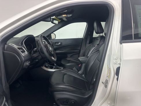 Used 2021 Jeep Compass Latitude w/ Driver Assistance Group AWD/4WD image 8