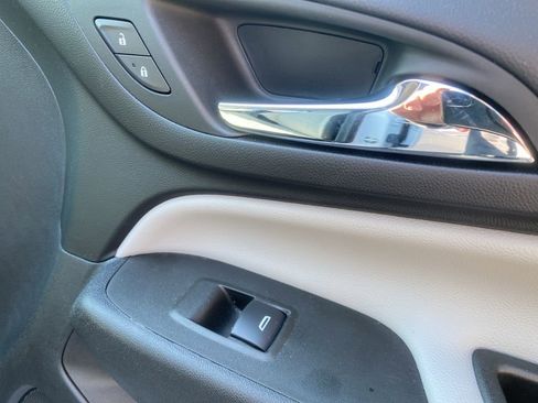Used 2024 Chevrolet Equinox LS w/ LS Convenience Package FWD image 24