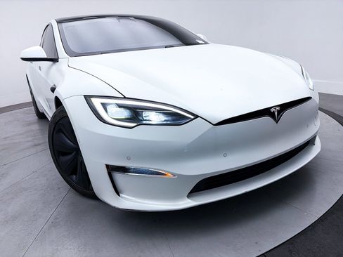 Used 2022 Tesla Model S image 14