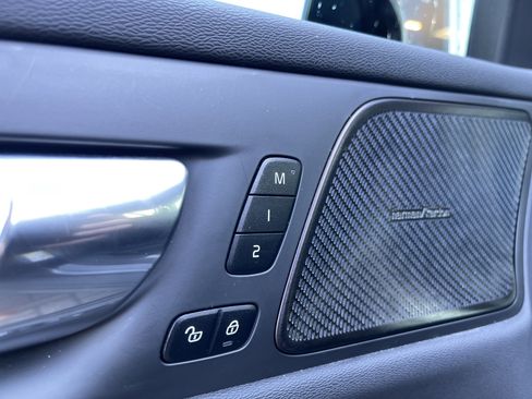 Used 2022 Volvo V60 T5 Cross Country w/ Advanced Package image 19