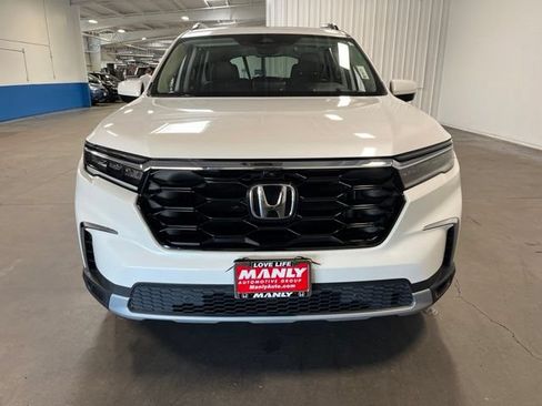 Used 2023 Honda Pilot Elite image 8