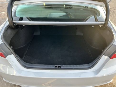 Certified 2022 Toyota Camry SE image 6