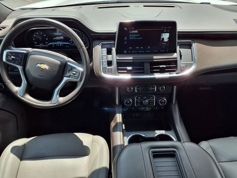 Used 2022 Chevrolet Suburban LT RWD image 13
