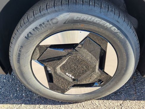 New 2026 Kia EV9 Wind image 16