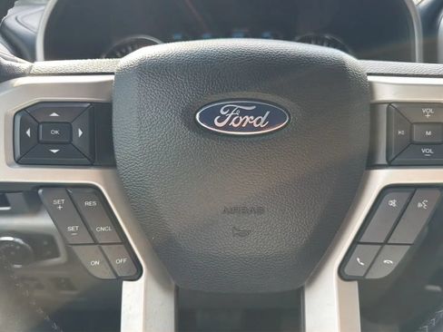 Used 2018 Ford F150 Lariat w/ Equipment Group 502A Luxury AWD/4WD image 18