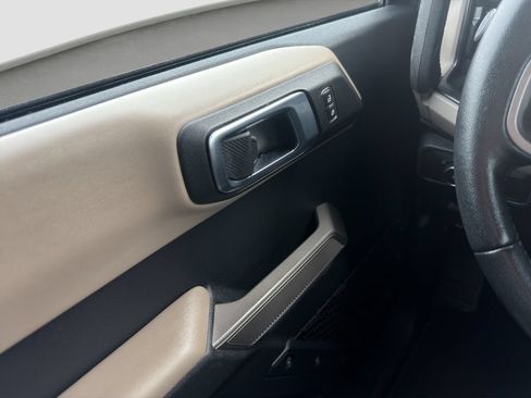 Used 2022 Ford Bronco Wildtrak AWD/4WD image 12