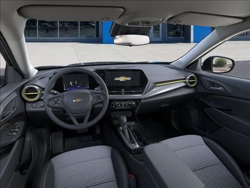 New 2026 Chevrolet Trax LT image 15