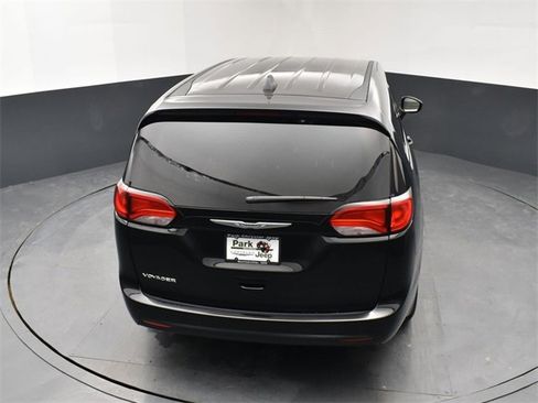 New 2026 Chrysler Voyager LX image 17