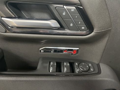 Used 2025 GMC Sierra 1500 AT4 w/ AT4 Premium Package image 10