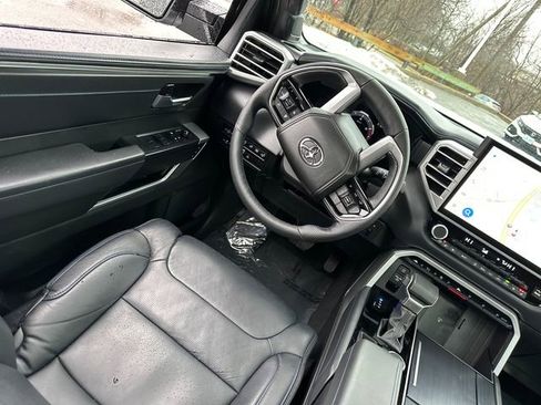 Used 2025 Toyota Tundra Platinum AWD/4WD image 19
