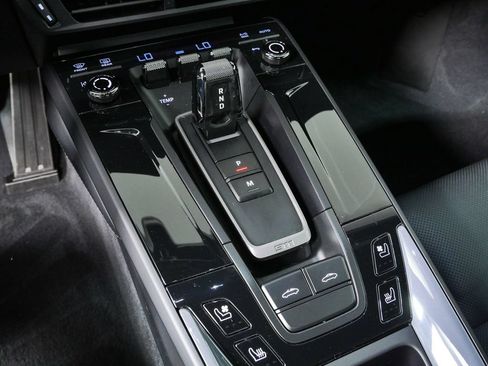 Certified 2026 Porsche 911 Targa 4 GTS AWD/4WD image 17