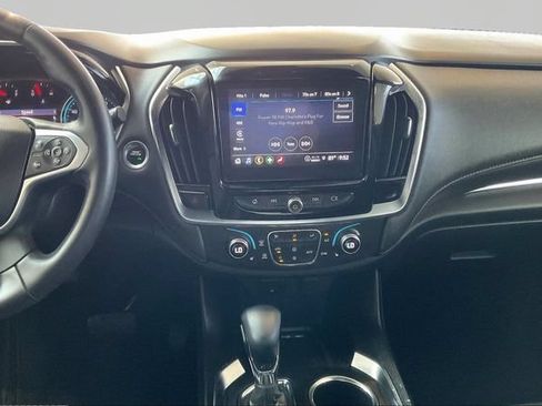 Used 2023 Chevrolet Traverse LT AWD/4WD image 9
