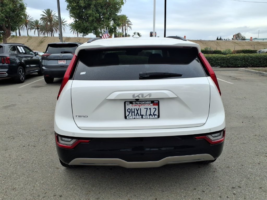 Used 2023 Kia Niro Wave FWD image 7