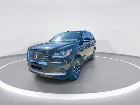 Used 2022 Lincoln Navigator Reserve image 4