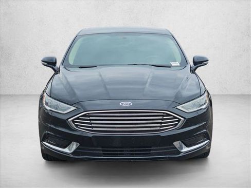 Used 2018 Ford Fusion Energi SE FWD image 3