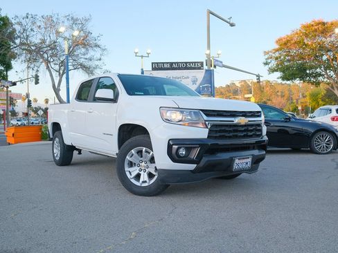 Used 2022 Chevrolet Colorado LT w/ Luxury Package RWD image 2