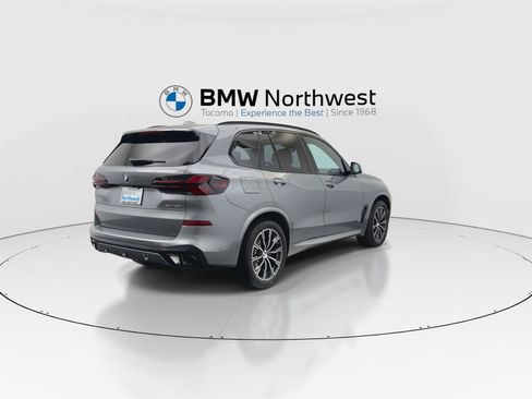 New 2026 BMW X5 xDrive40i w/ M Sport Package AWD/4WD image 3
