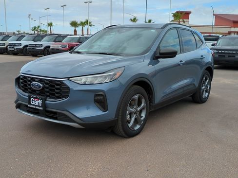 Used 2025 Ford Escape ST-Line w/ Equipment Group 301A FWD image 10