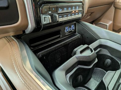 Used 2022 RAM 2500 Limited image 29