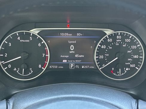 Used 2025 Nissan Sentra SV w/ SV Premium Package FWD image 25