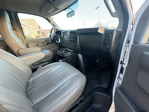 Used 2023 GMC Savana 3500 LS image 39