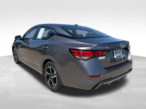 Used 2025 Nissan Sentra SV FWD image 14
