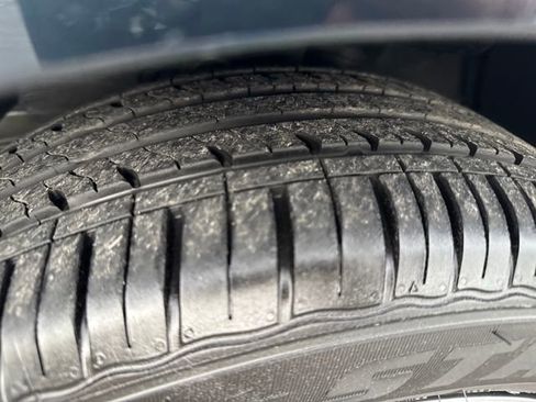 Used 2015 Toyota Camry XLE image 26