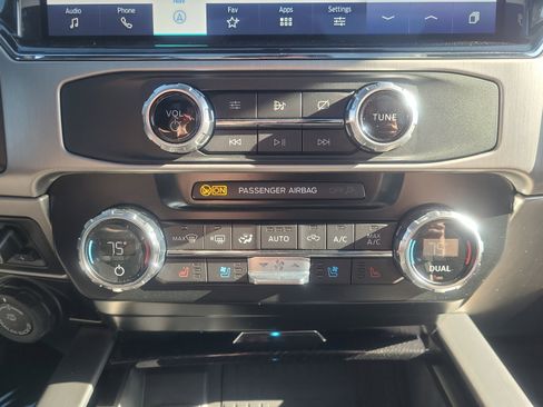 Used 2022 Ford F350 Platinum image 31