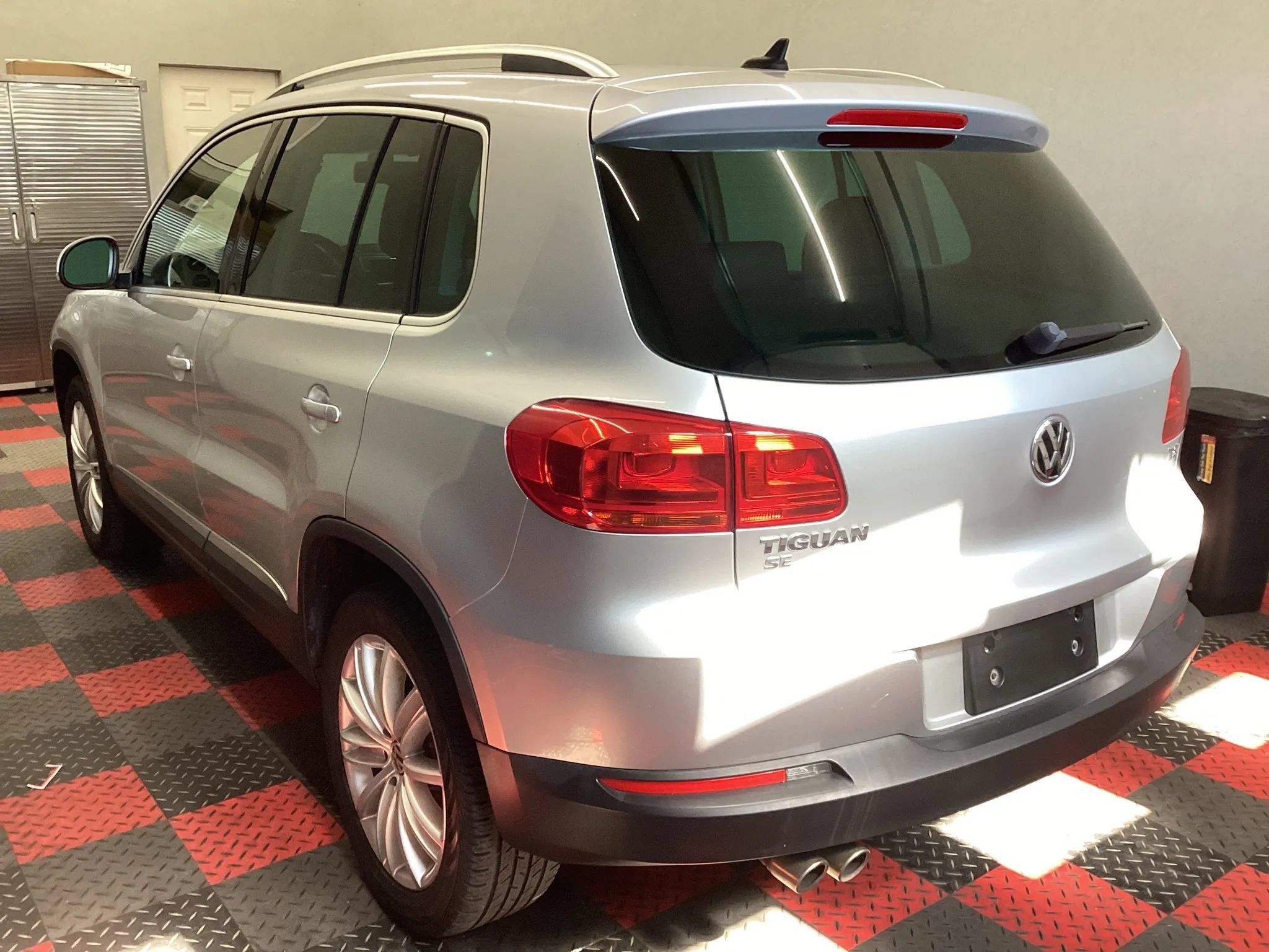 Used 2016 Volkswagen Tiguan SE FWD image 4