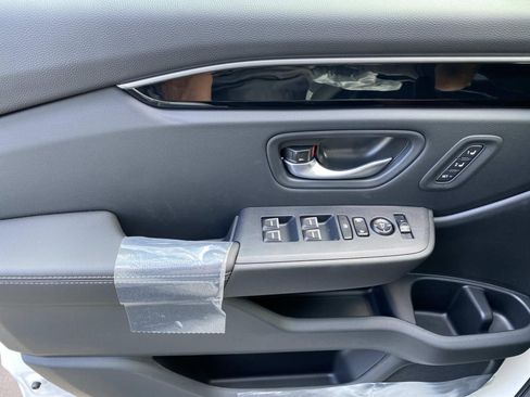 New 2025 Honda Pilot EX-L image 17