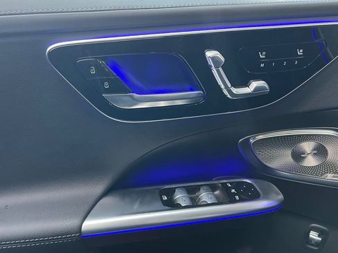 New 2025 Mercedes-Benz C 300 4MATIC Sedan image 13