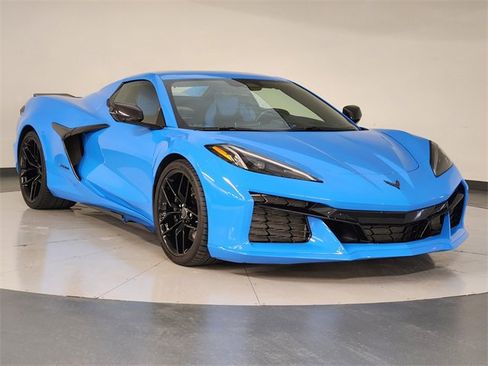 Used 2025 Chevrolet Corvette Z06 w/ Battery Protection Package image 6